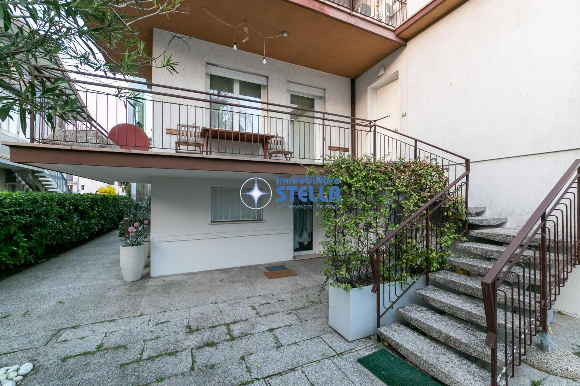 Condominio Secchiati Lido di Jesolo Exterior foto