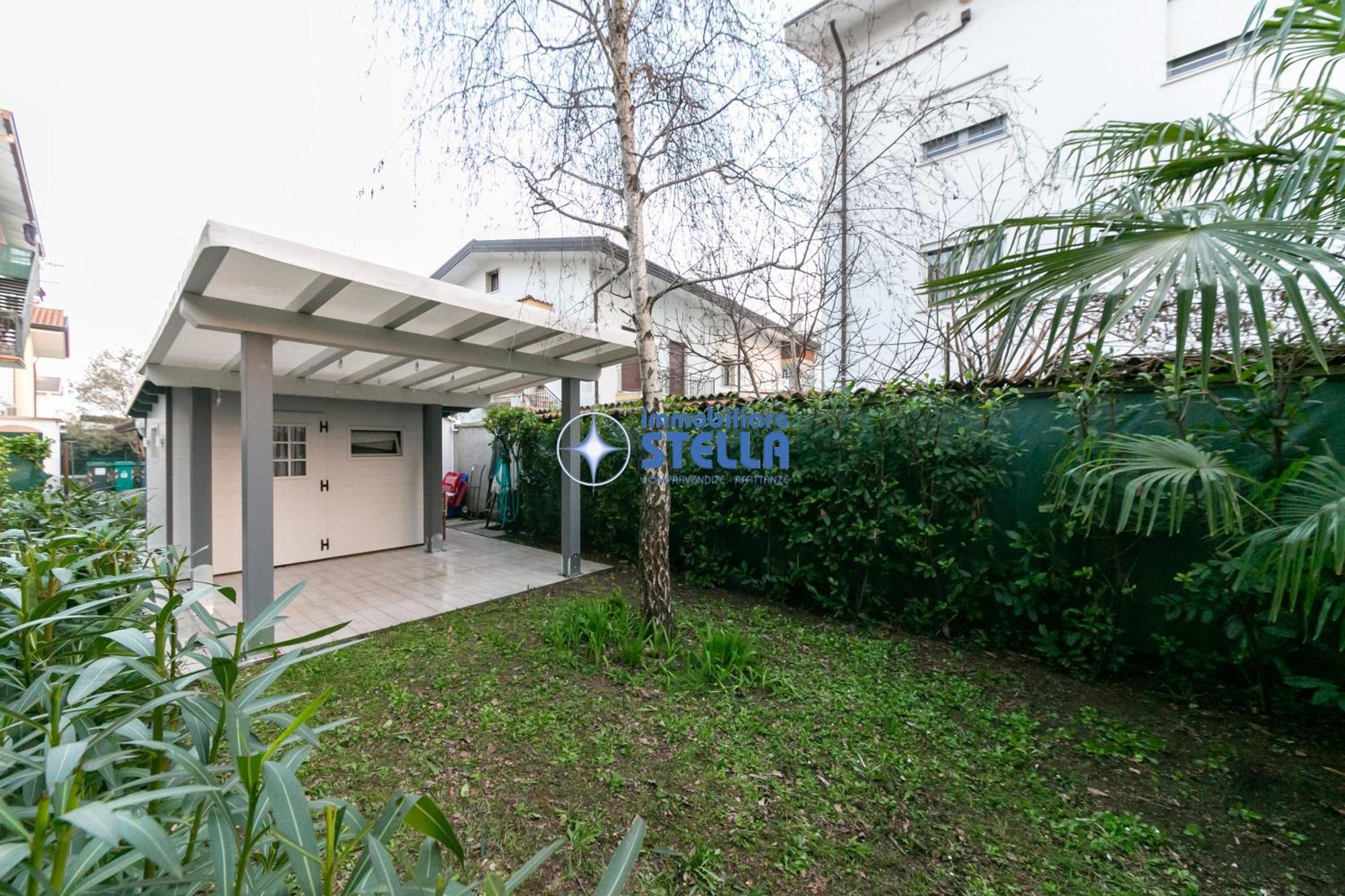 Condominio Secchiati Lido di Jesolo Exterior foto